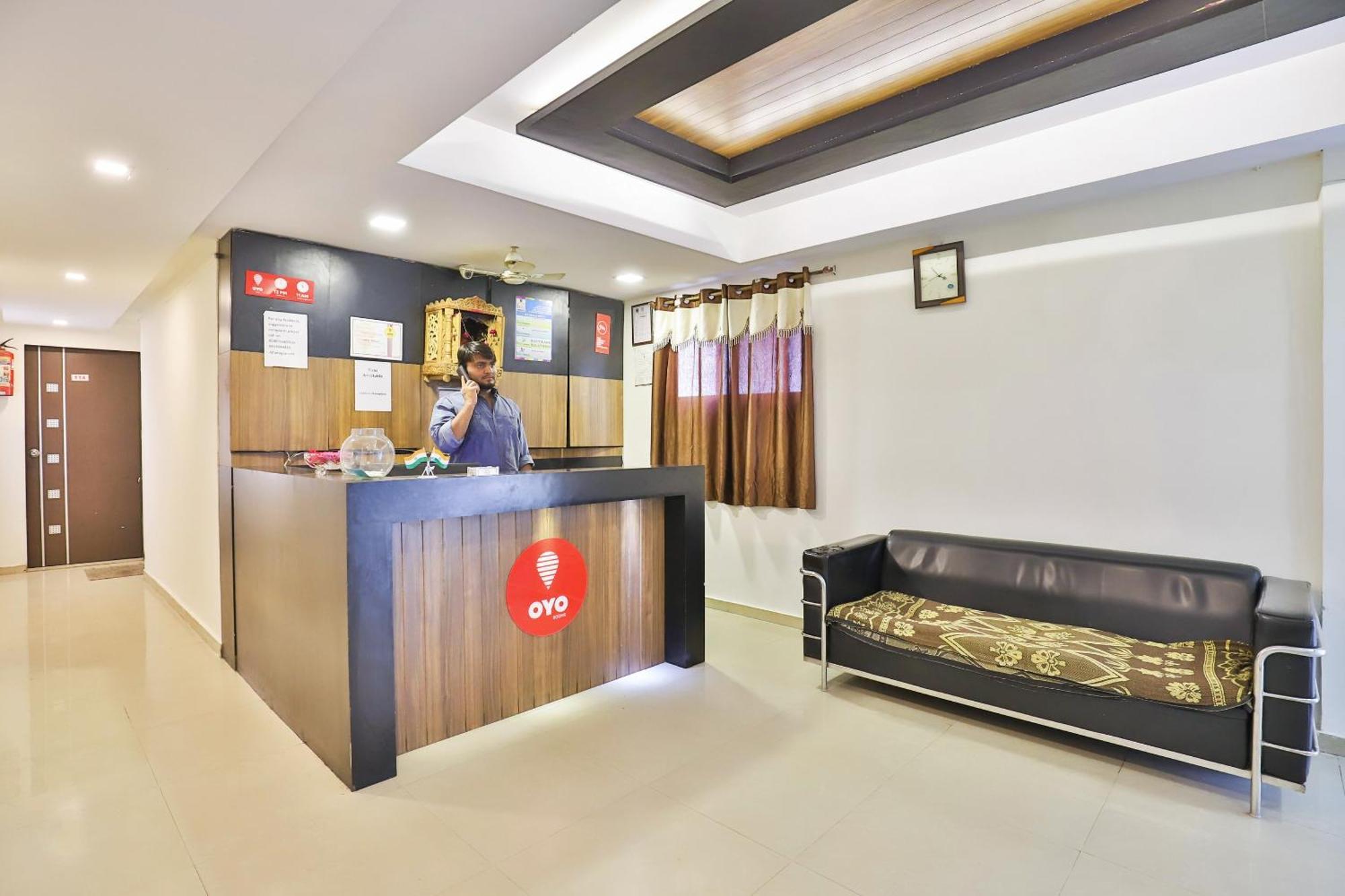 Super Hotel O Apollo Ахмедабад Екстер'єр фото
